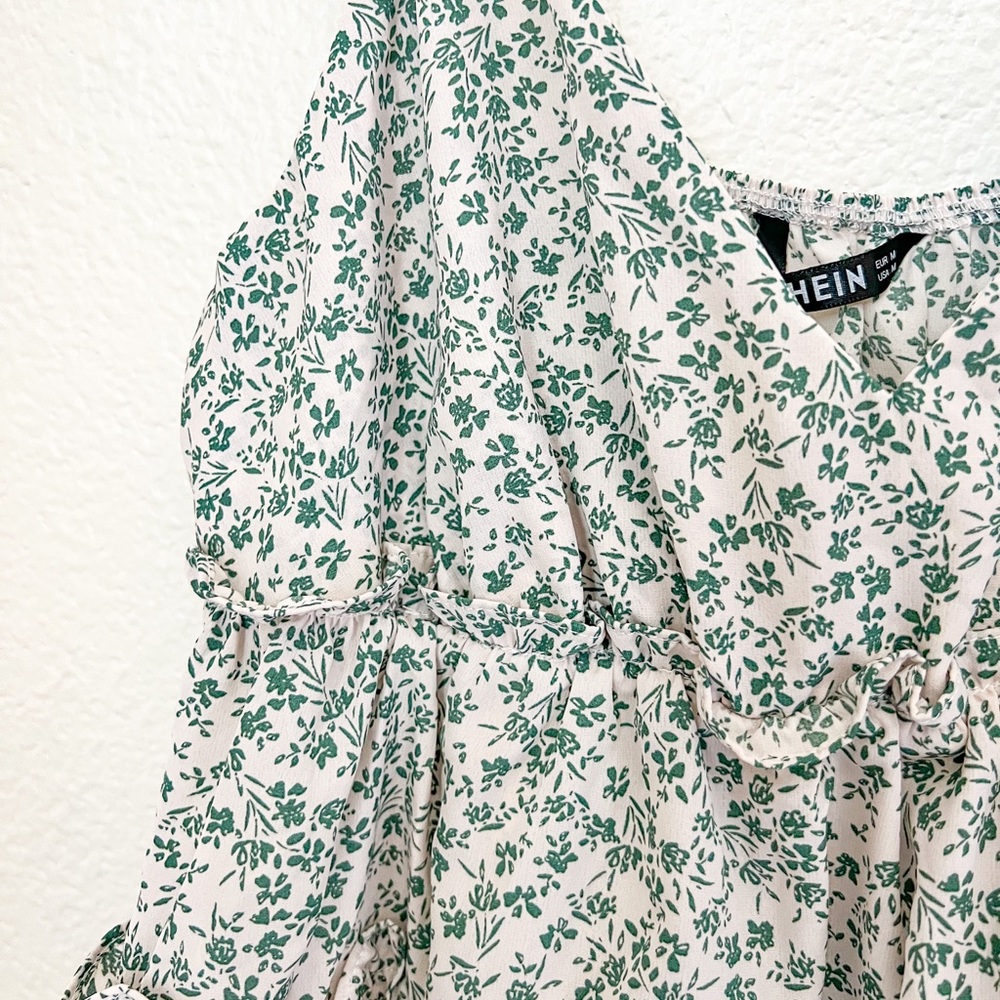 Tie Shoulder Ditsy Floral Layered Cami Top